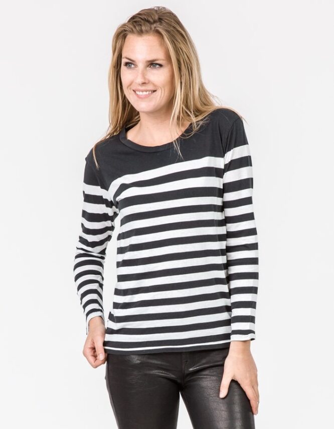 Seam L/S Tee With Tail - Image 6